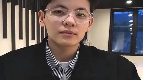 “76人队欲强力续约格莱姆斯，名记透露新秀合同即将到期”